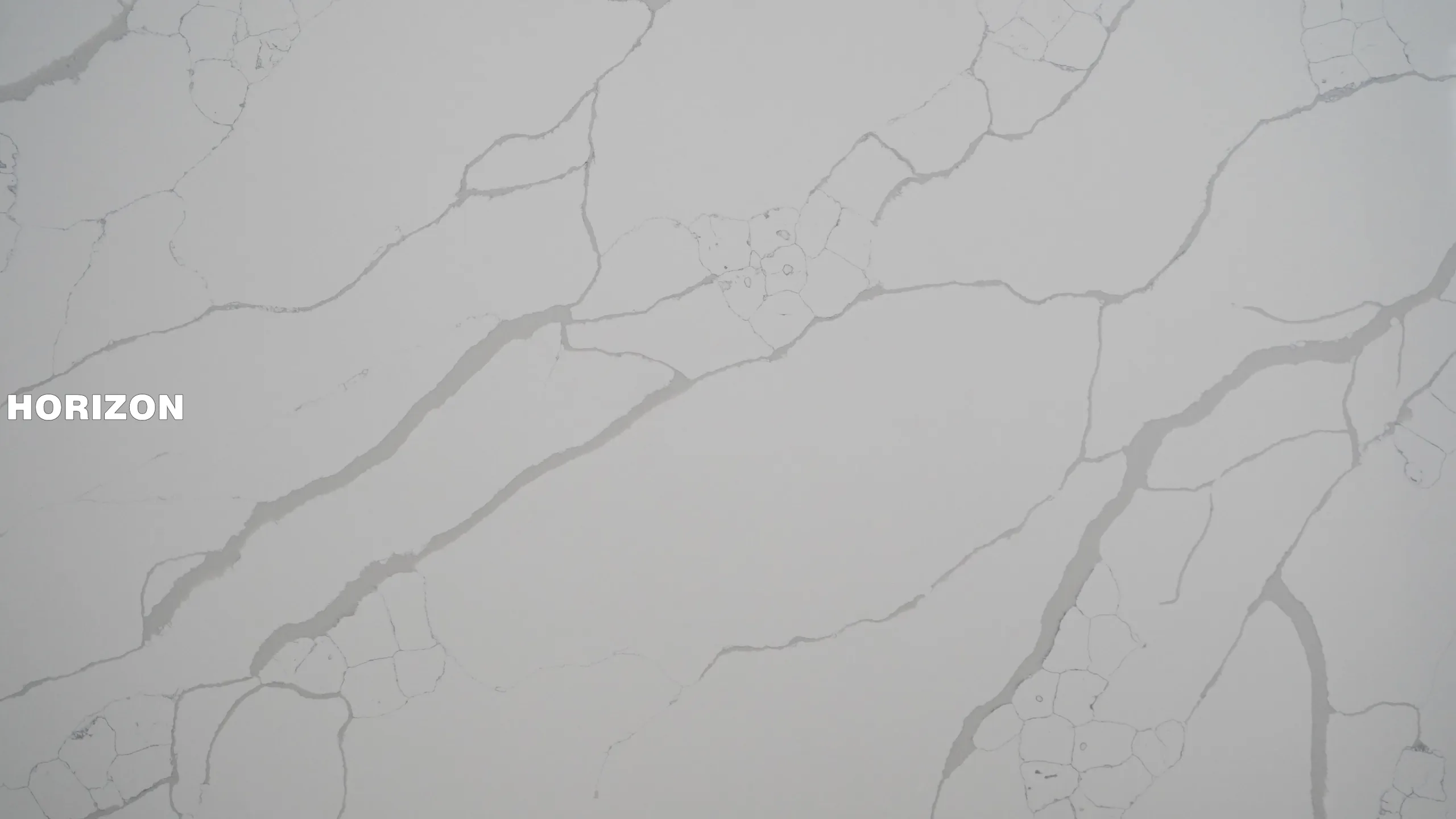 QUARTZ CALACATTA 1025 CLOSE UP BEST QUARTZ STONE SLAB - HORIZON QUARTZ