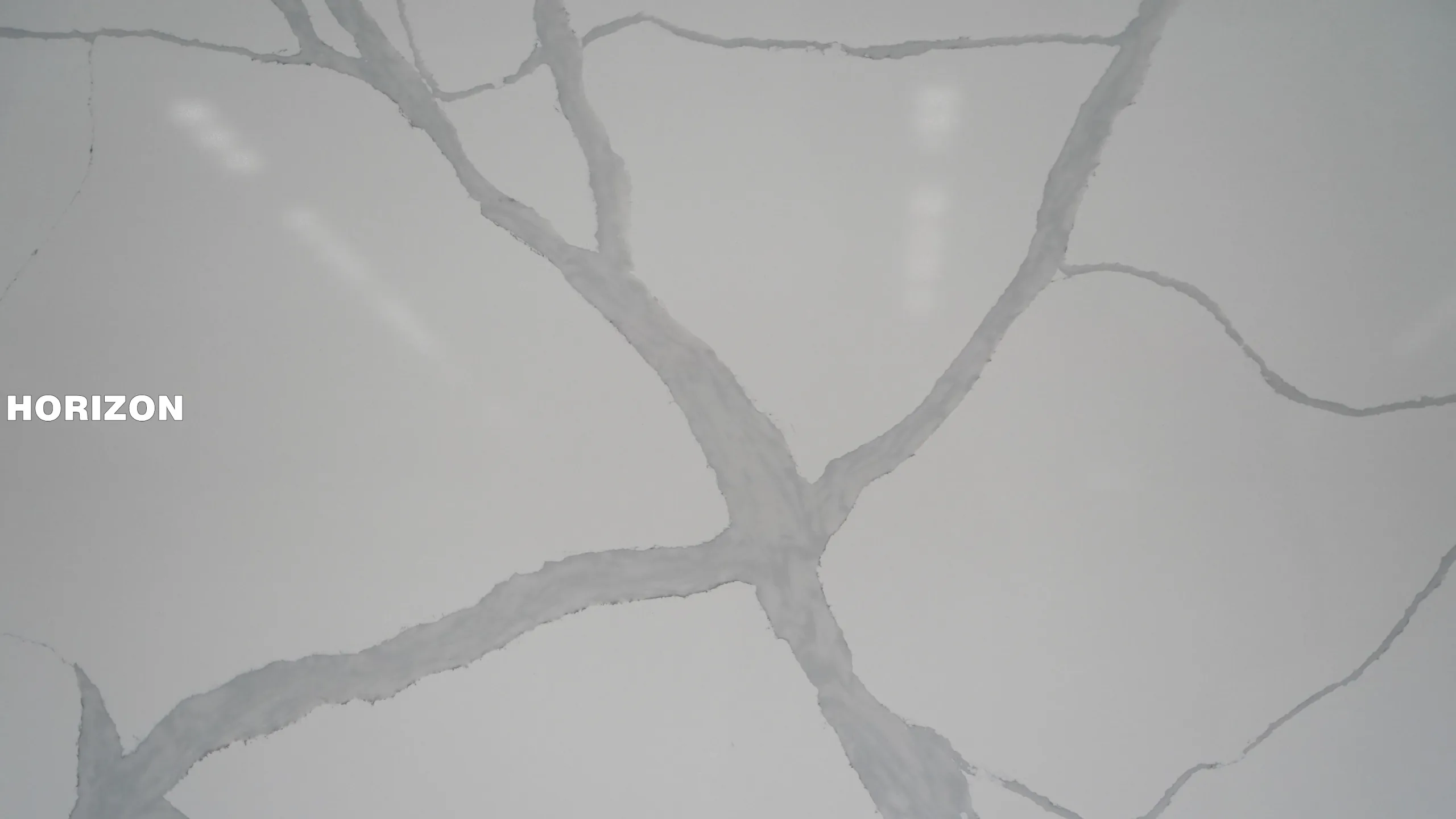 QUARTZ CALACATTA 1031 CLOSE UP BEST QUARTZ STONE SLAB - HORIZON QUARTZ