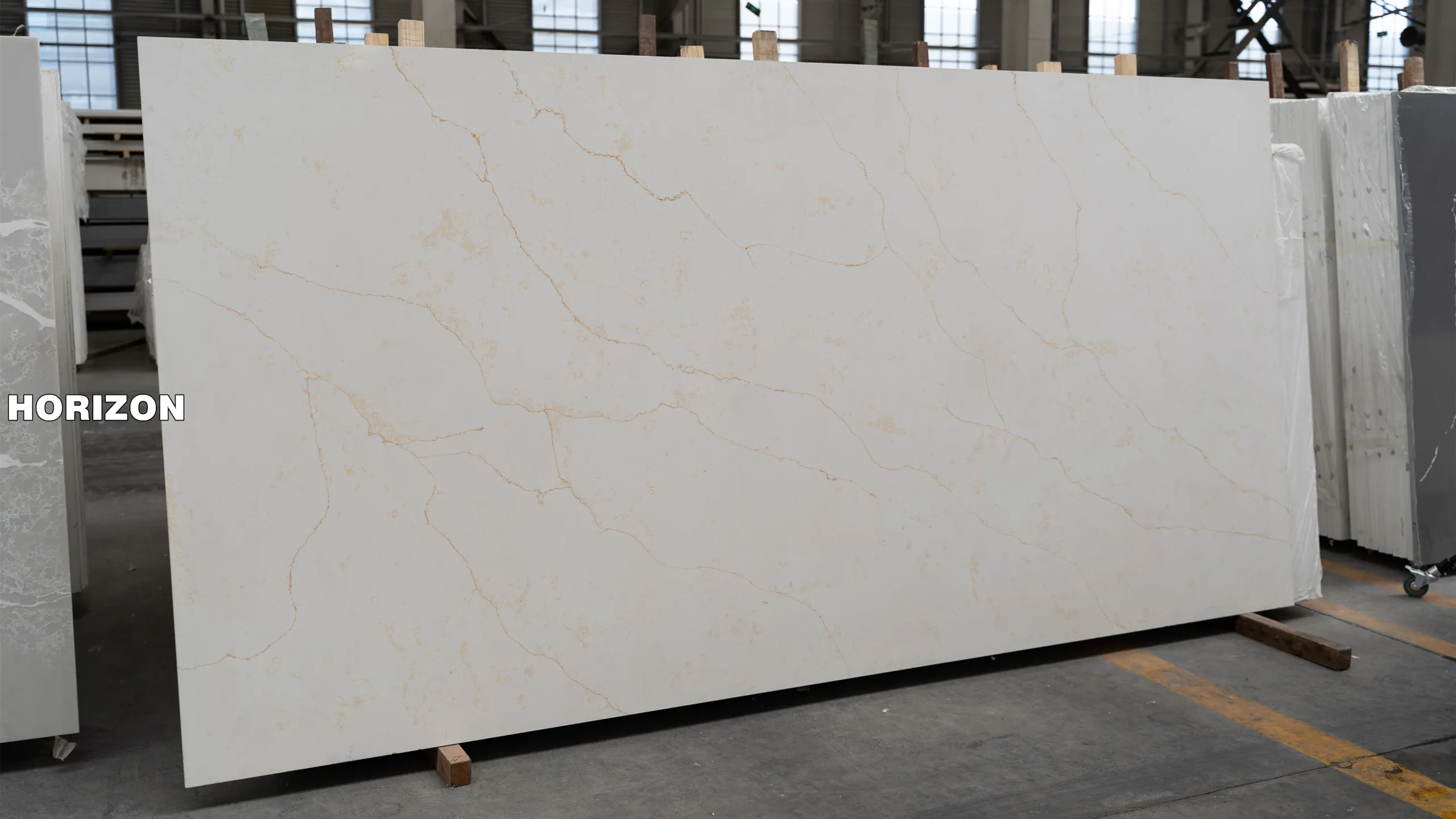 QUARTZ CALACATTA 6701 BEST QUARTZ STONE SLABS - HORIZON QUARTZ