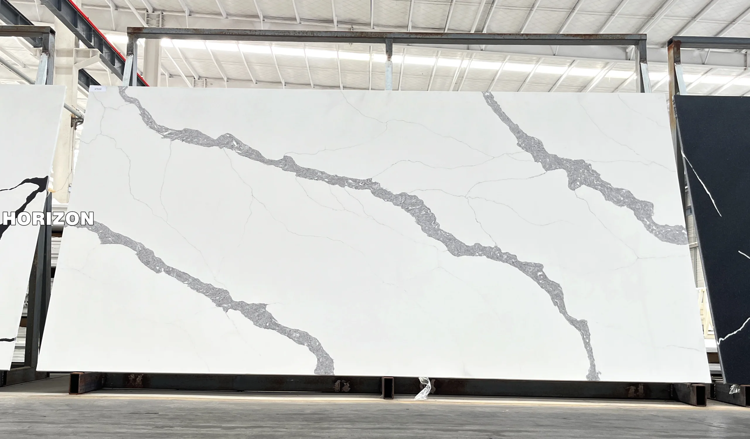 QUARTZ CALACATTA 6791 QUARTZ STONE SLAB - HORIZON QUARTZ