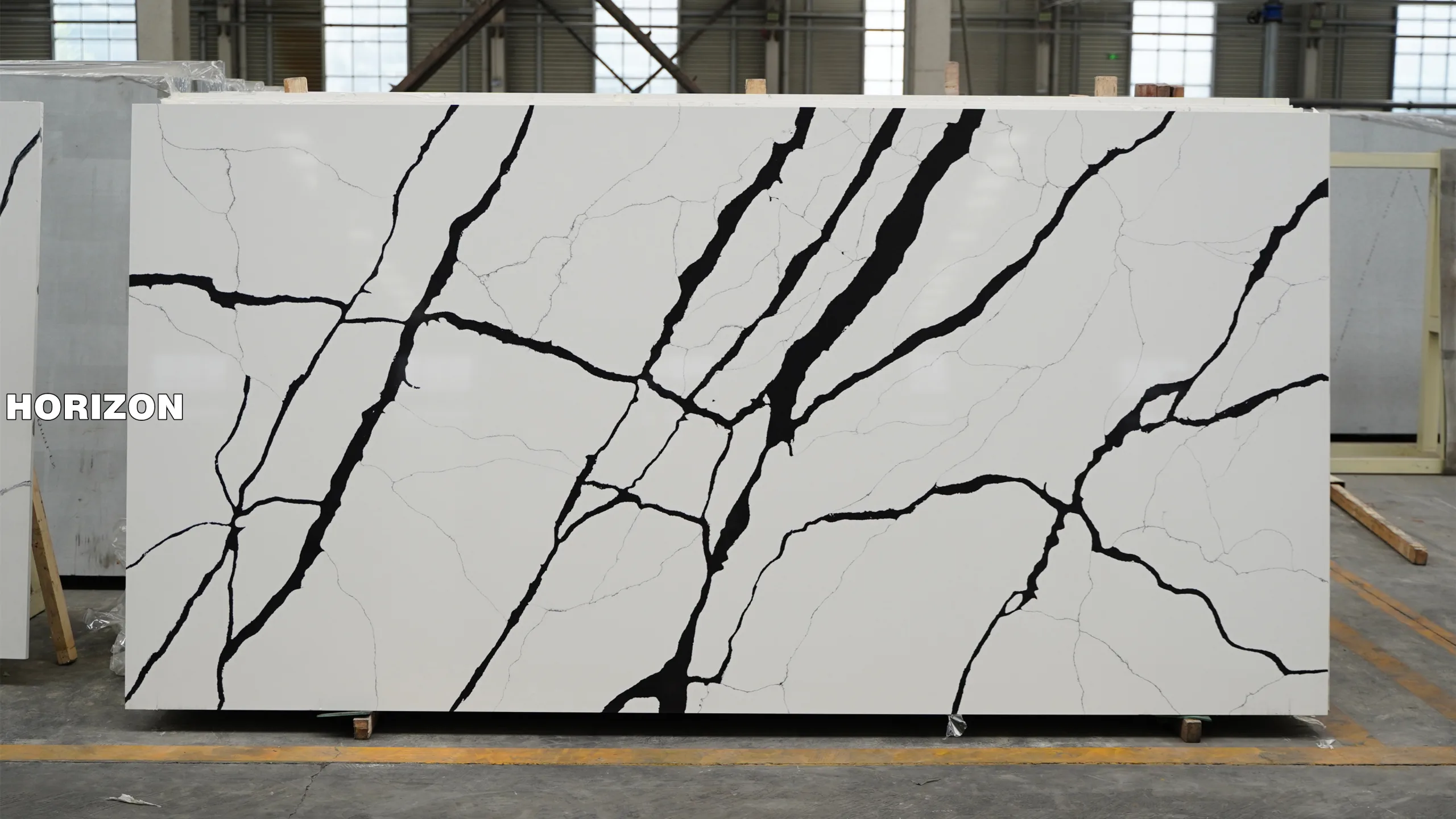 QUARTZ CALACATTA BLACK 6676 BEST QUARTZ STONE SLAB - HORIZON QUARTZ