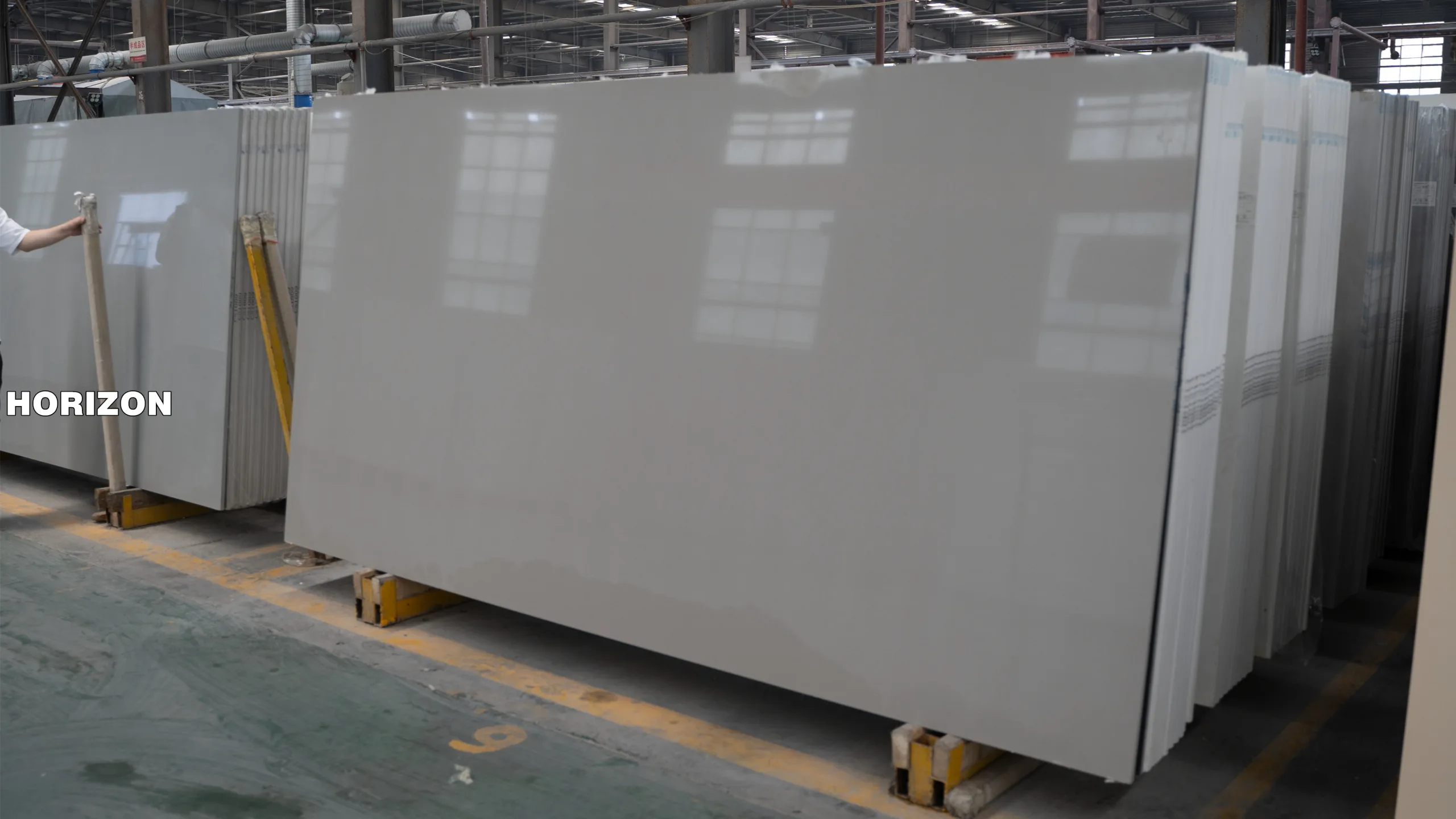 PURE LIGHT GREY ES1004 BEST QUARTZ STONE SLABS - HORIZON QUARTZ