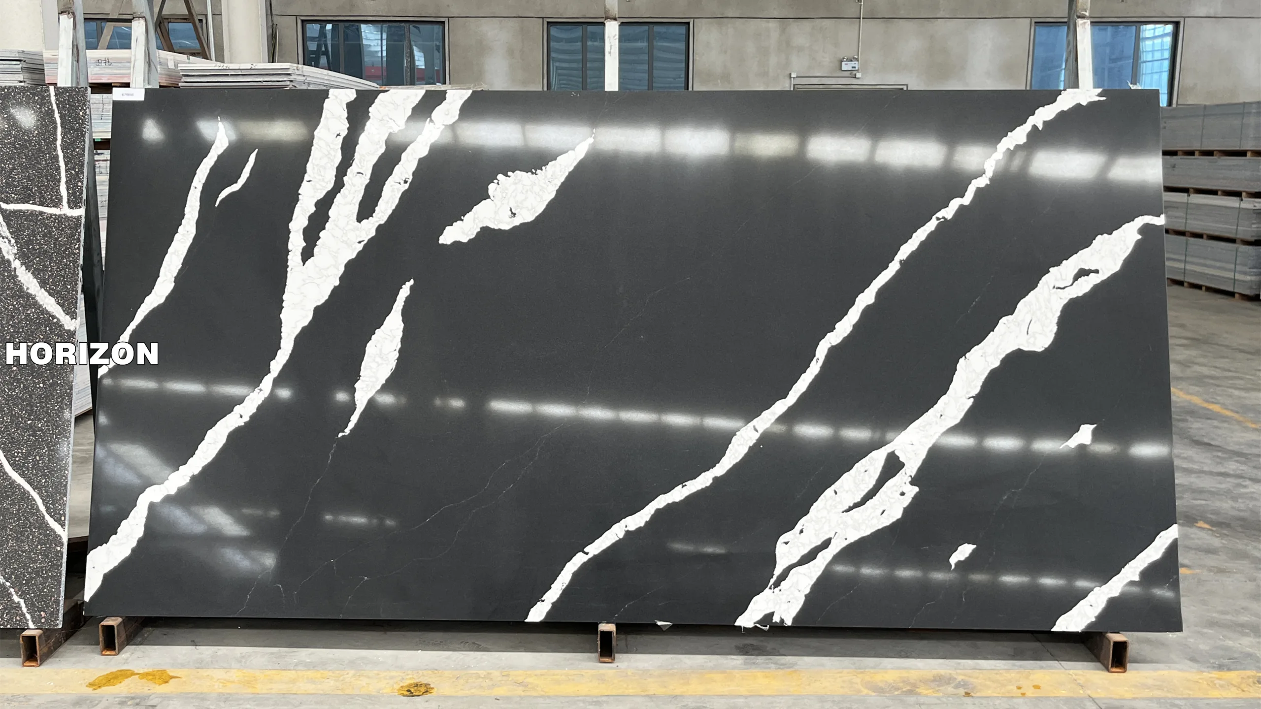 QUARTZ CALACATTA BLACK 6796 BEST QUARTZ STONE SLAB - HORIZON QUARTZ