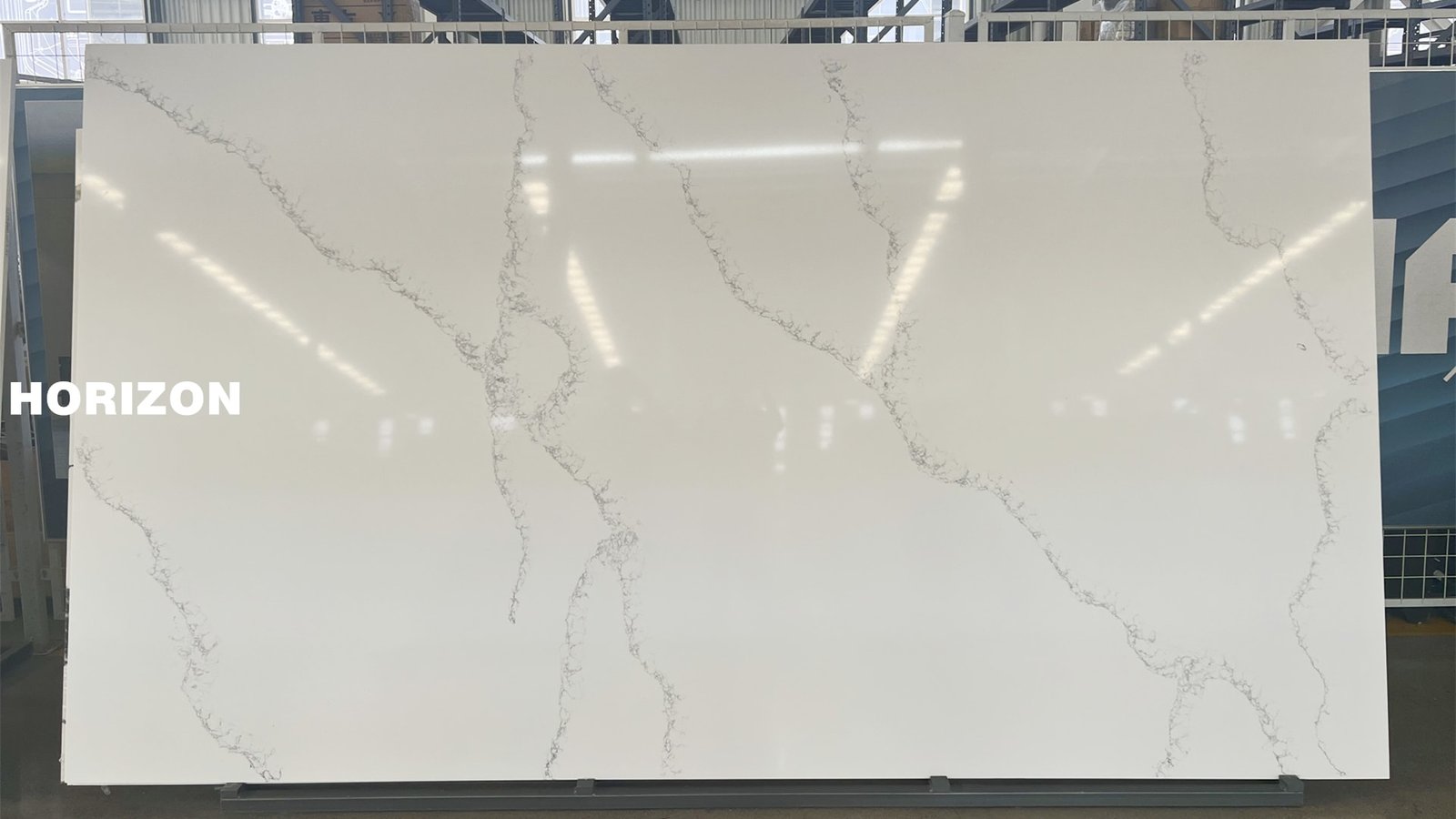 Automated Production Line Calacatta AU003 - Horizon Quartz