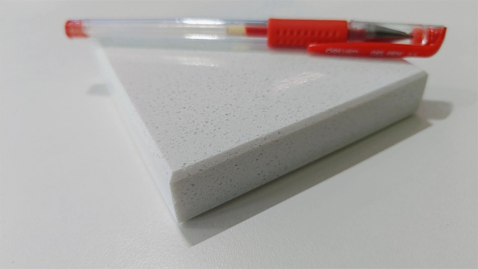 Zero Silica Stone Surface Magnolia - Horizon Quartz