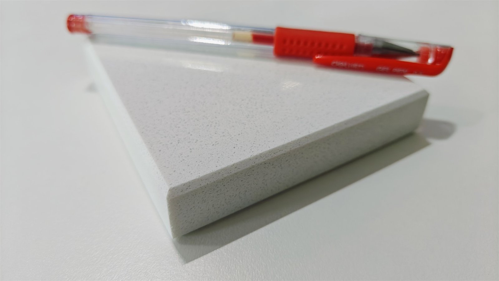 Zero Silica Stone Surface Storm White - Horizon Quartz